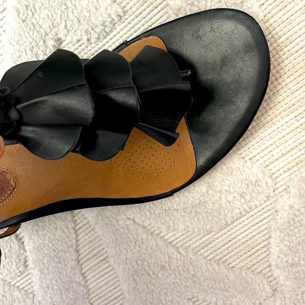 Corso Como Ruffle Sandals - Picture 3 of 4